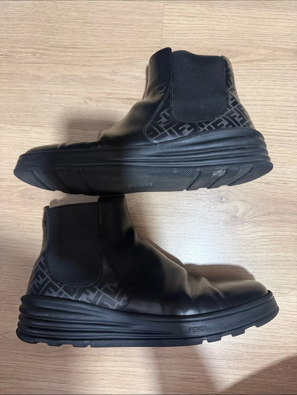 Fendi FF Logo Chelsea Ankle Boots Black Leather Platform EU 37 / US 7 - Picture 1 of 7